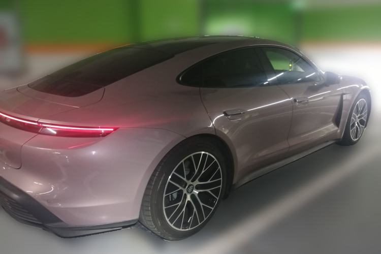Used Porsche Taycan 2022-Year Updated Taycan