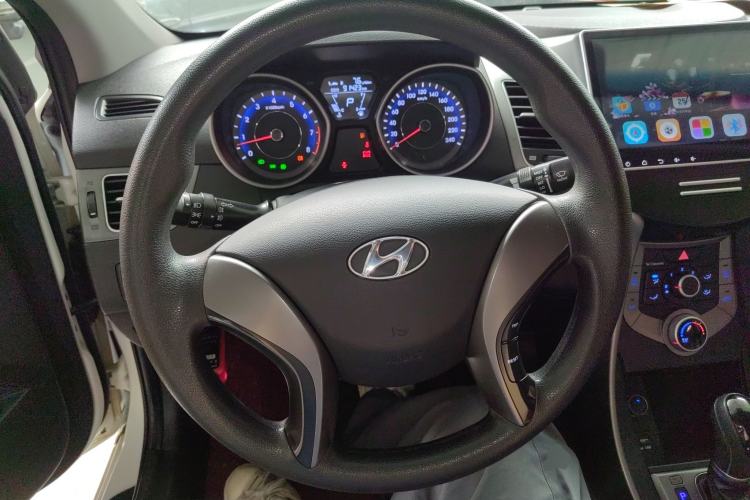 Used Hyundai Elantra (5th Generation / Langdong) 2016 1.6L Automatic Smart Version
