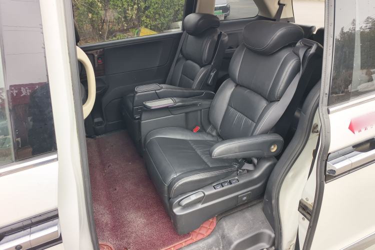 Used Honda Elysion 2016 2.4L Supreme Edition
