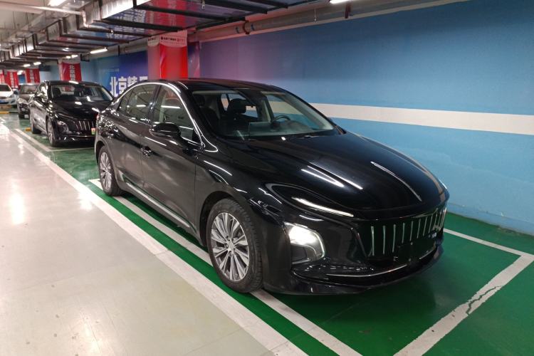Used Hongqi E-QM5 2022 431 km Charge & Enjoy Edition