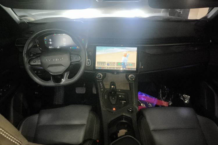 Used Lynk & Co 01 EM-P 2023 1.5TD EM-P PM Center Console