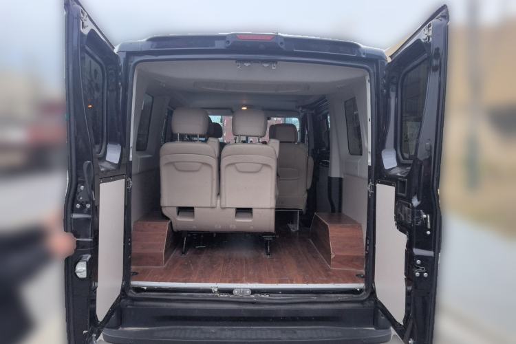 Used Iveco Eurocargo 2021 3.0T Automatic Super-Rui Short Wheelbase Low-Roof Manual-Door F1C
