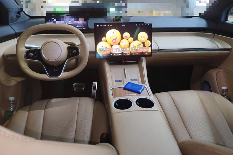 Used Hima Luxeed R7 2024 All-Electric 667 km Max
