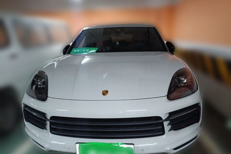 Used Porsche Cayenne E-Hybrid  Front