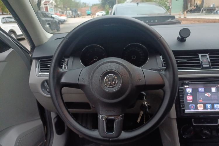 Used Volkswagen Bora 2014 1.6L Manual Fashion Edition