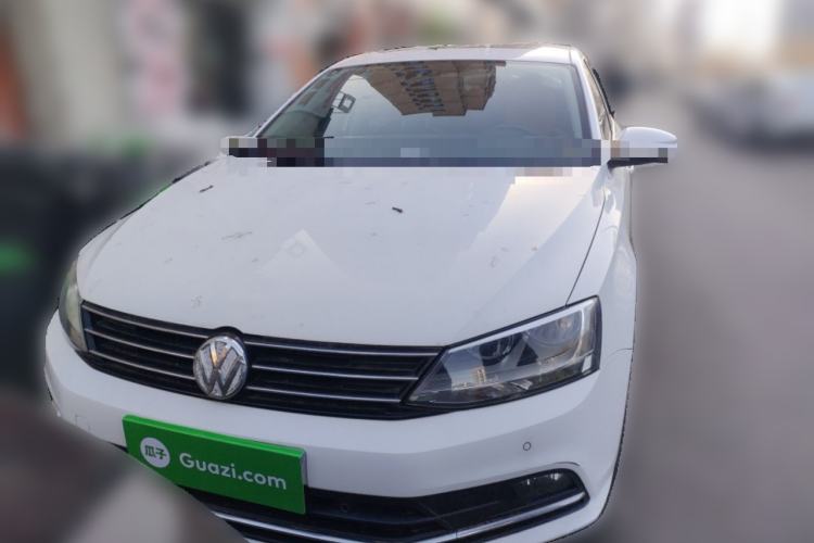 Used Volkswagen Sagitar 2015 230TSI Automatic Luxury Model Front