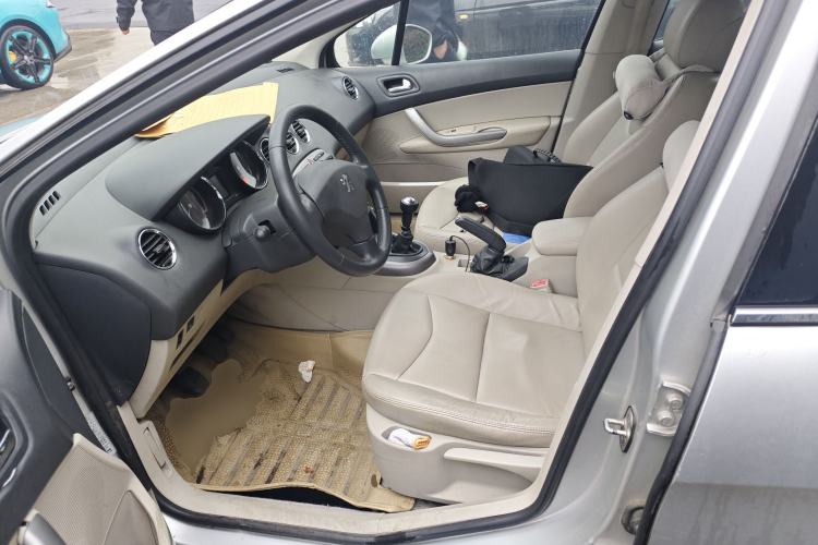 Used Peugeot 408 2011 1.6L Manual Comfort Edition