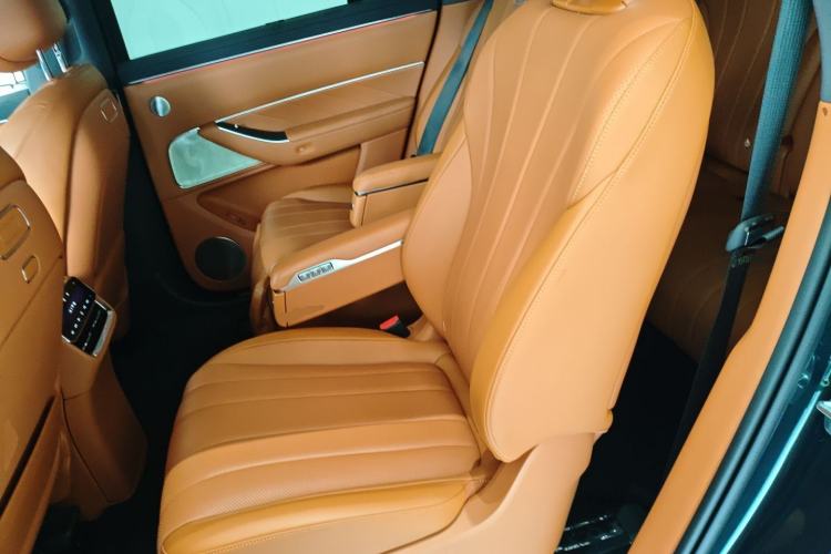 Used Hima AITO M8 2025 Extended-Range Ultra Version 53.4 kWh 6-Seater Edition