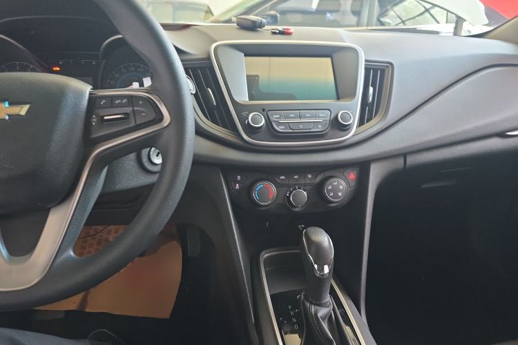 Used Chevrolet Cavalier 2016 1.5L Automatic Xinyue Edition Center Console