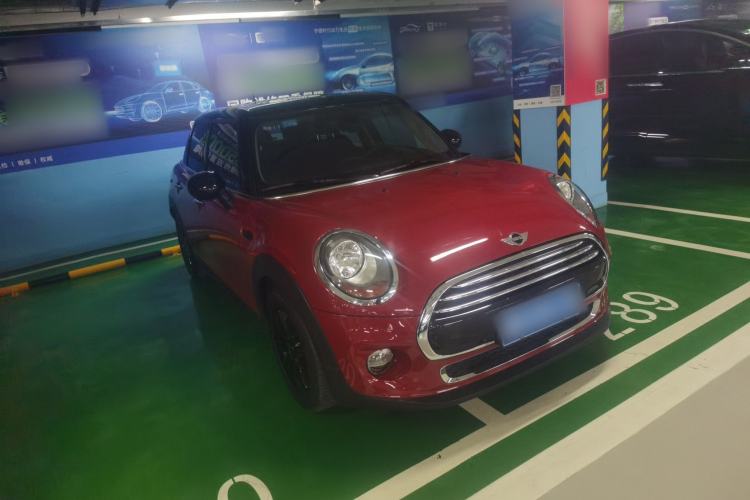 Used MINI 2016 1.5T COOPER Five-Door Edition Front Right 45 Deg