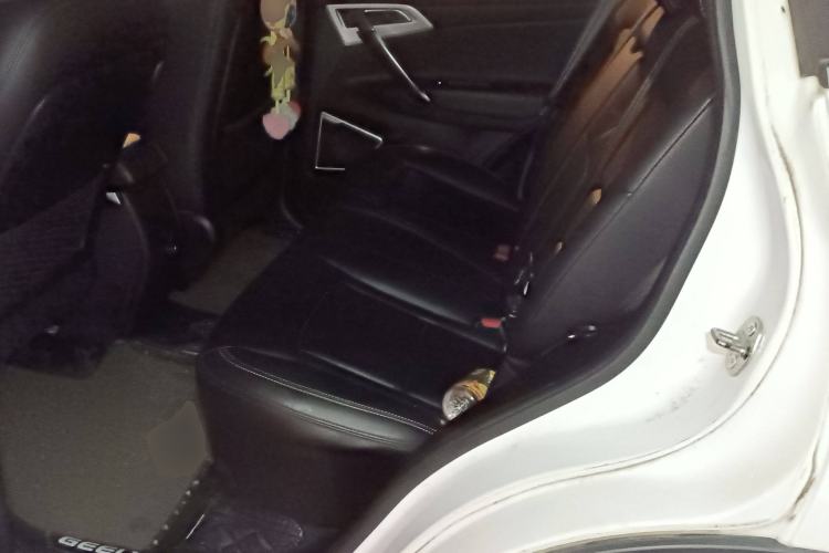 Used Geely Auto Emgrand X7 Sport 2016 2.0L Manual ZhiShang Version Left Rear Seat