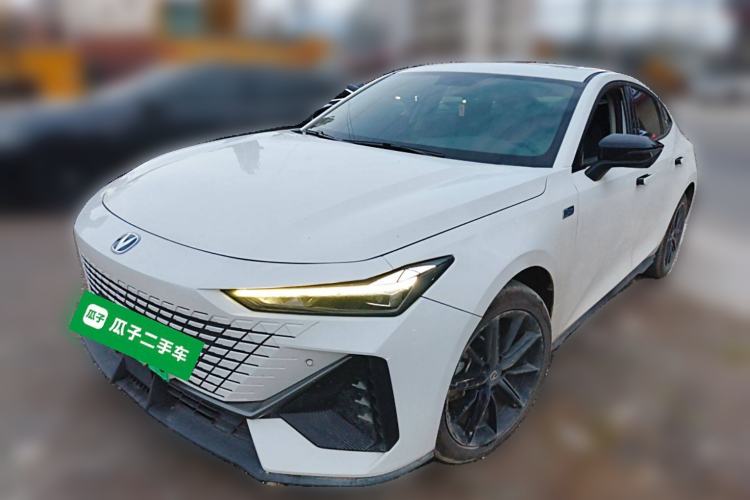 Used Changan UNI-V iDD 2023 ZhiDian iDD 1.5T 113km Smart & Fun Version