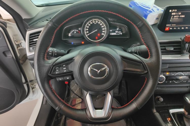 Used Mazda 3 Axela 2017 Sedan 1.5L Automatic Luxury Model Emission Standard China V
