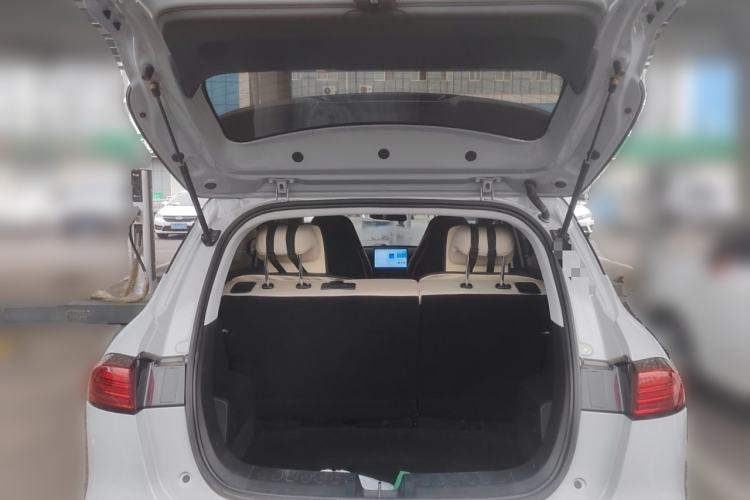 Used Wuling Bingo PLUS 2024 330 km Range Five-Seater Version
