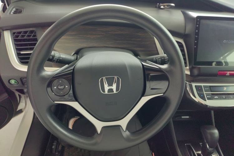 Used Honda Jade 2017 1.8L automatic Comfort version 5 seats
