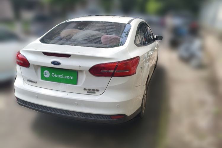 Used Ford Focus 2015 Sedan EcoBoost 125 Manual – Ultra-Style Edition