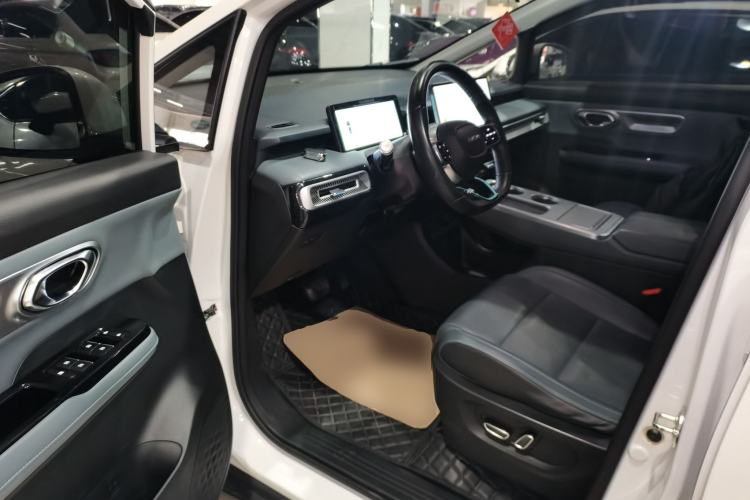 Used AION Y 2022 Plus 70 Smart Edition
