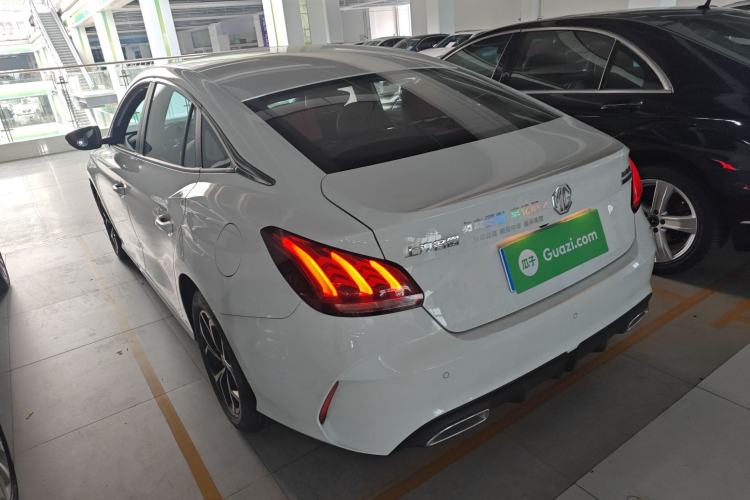 Used MG 5 2021 180 DVVT CVT Youth Luxury Edition
