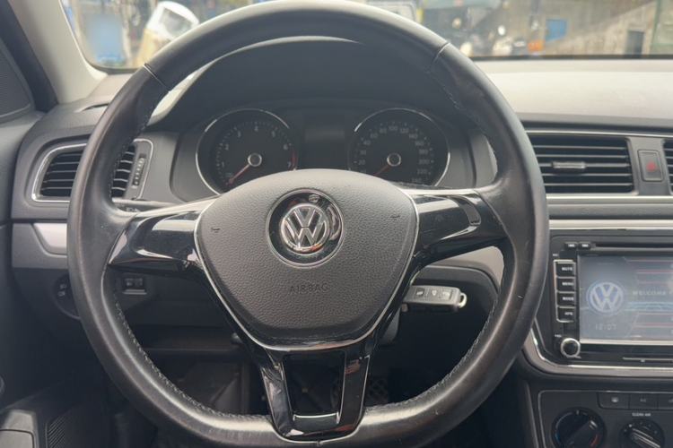 Used Volkswagen Gran Lavida 2015 1.6L Automatic Comfort Edition