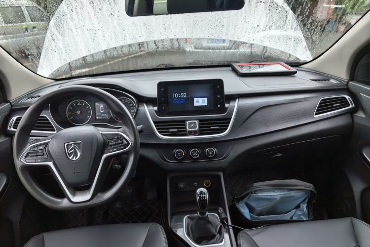 Used Baojun 730 2019 1.5T Manual Fashion Model 7-seater China VI