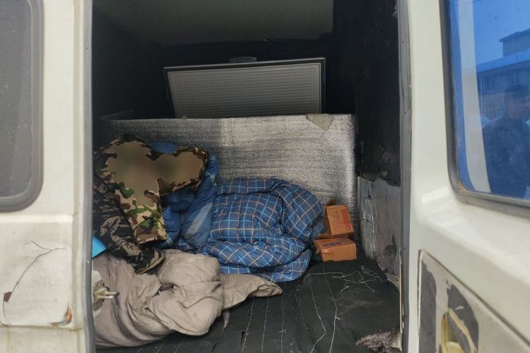 Used Iveco Daily 2017 2.5T A35 Passenger Van 5-7 Seats Model 47Z5