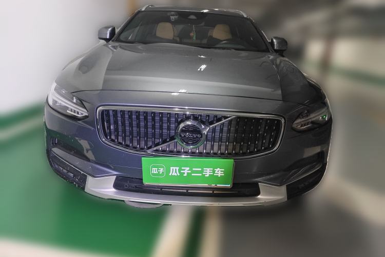 Used Volvo V90 2017 Cross Country T5 AWD Smart Range Edition