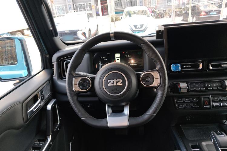 Used 212 T01 2025 2.0T Changfeng
