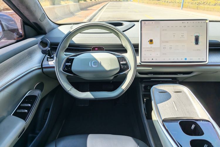 Used CHANGAN NEVO A07 2024 All-Electric "True Fragrance" Edition 710 Flagship Model Interior 3