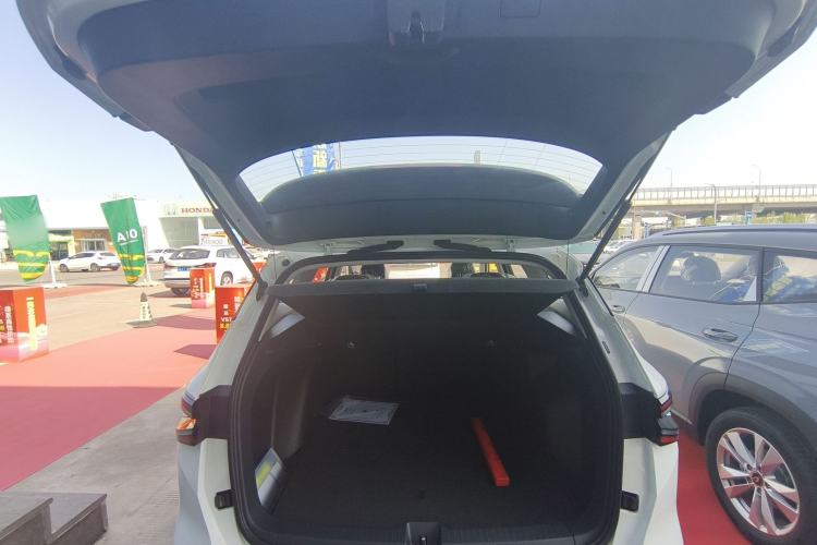 Used Jetta VS8 2026 Model 280TSI Automatic All-Round Edition Trunk