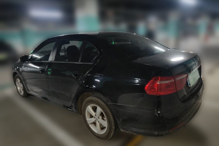 Used Volkswagen Lavida 2013 Revised Classic 1.6L Automatic Fashion Edition
