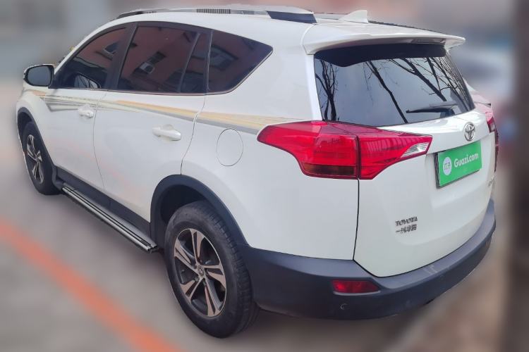 Used Toyota RAV4 2015 2.0L CVT Two-Wheel Drive Fashion Edition
