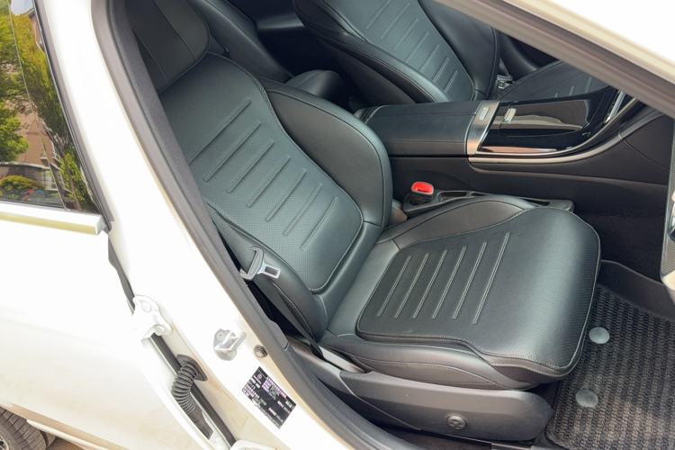 Used Mercedes-Benz C-Class 2022 Restyled C 260 L Sport Edition Right Front Seat