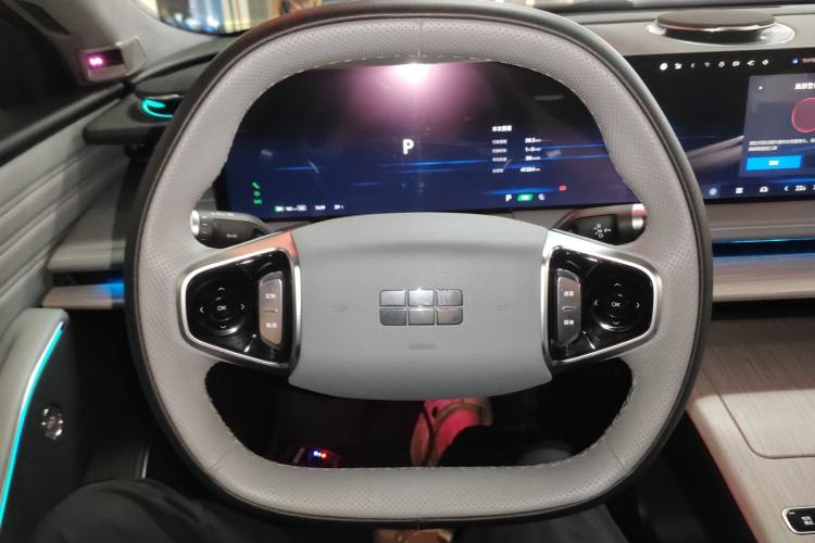Used Geely Galaxy E8 2024 665 km Range Rear-Drive Starship Long-Range Version Steering Wheel