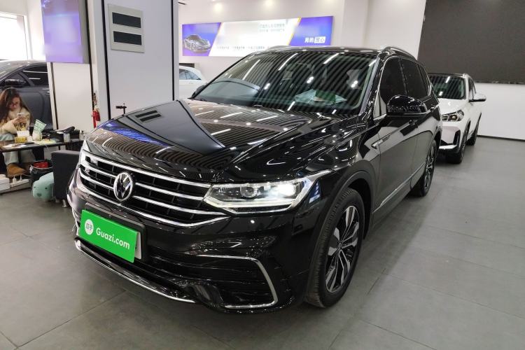 Used Volkswagen Tiguan L 2023 Restyled 330TSI Automatic Two-Wheel Drive R-Line Enhanced Comfort Version