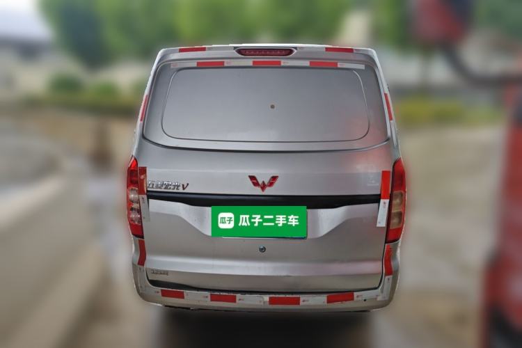 Used Wuling Hongguang V 2022 1.5L Jingqu Edition Enclosed-Window Vehicle with Electric Power Steering LAR
