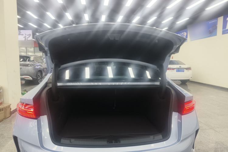 Used BYD Seal 2022 550 km Standard Range Rear-Wheel Drive Elite Version