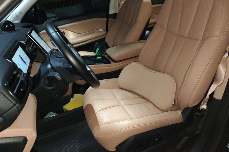 Used Nio ES8 2018 355 km Base Version 6-Seater Edition Left Front Seat