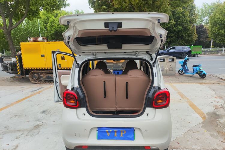 Used Wuling Hongguang MINIEV 2025 Four-Door Version Advanced Edition Trunk