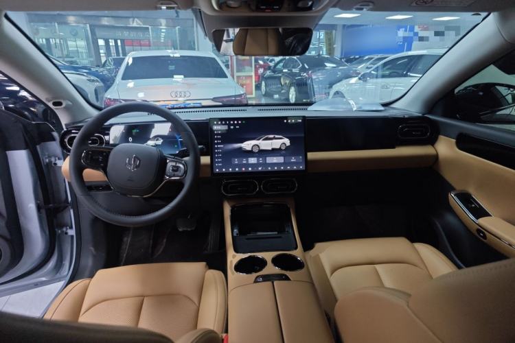 Used Leapmotor C01 2024 Pure Electric 525 Luxury Edition Center Console