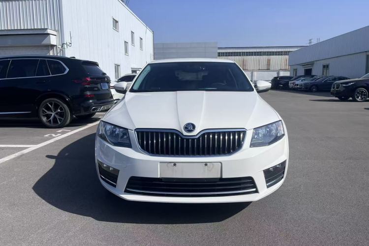 Used Skoda Octavia 2017 1.6L Automatic Chuanxing Edition

