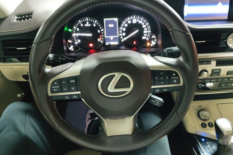 Used Lexus ES 2015 200 Comfort Edition