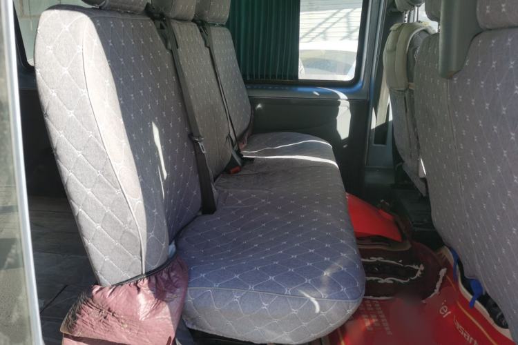 Used Ford Transit Custom 2009 2.4T Diesel Standard Version Short Wheelbase Mid-Roof China Stage III