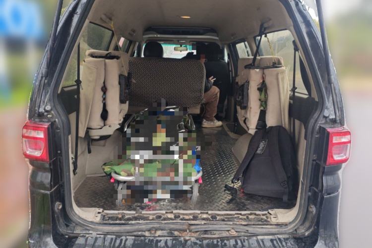 Used FORTHING Lingzhi 2019 M5L 1.6L 7-Seater Base Model China VI Standard Trunk