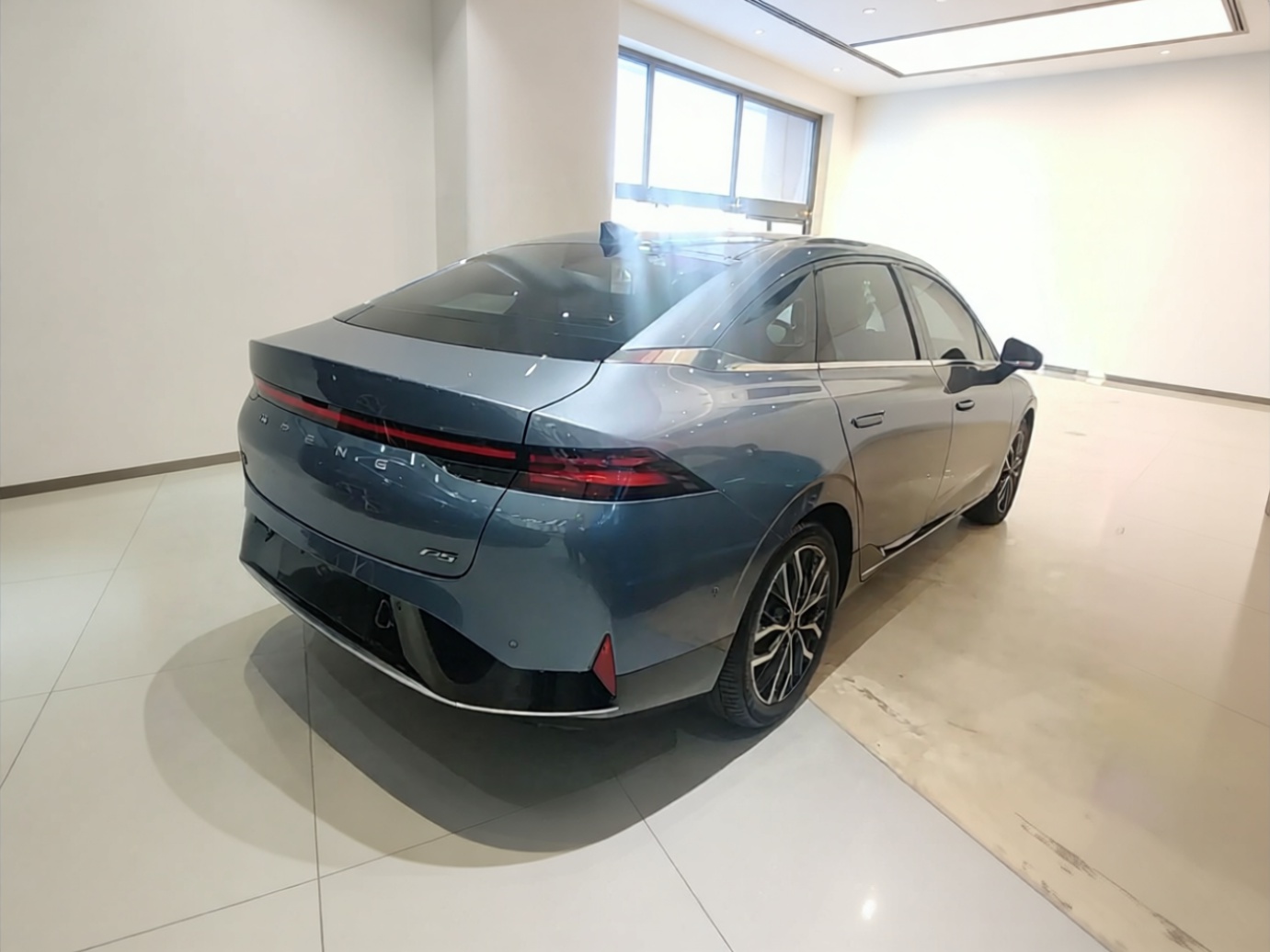 XPeng P5 2022 460E+ — снимка 6