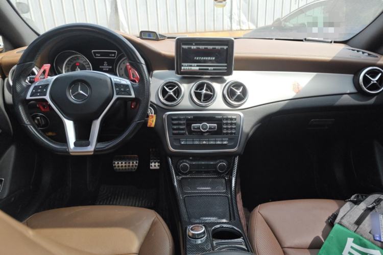 Used Mercedes-Benz CLA 2014 CLA 260 4MATIC Center Console
