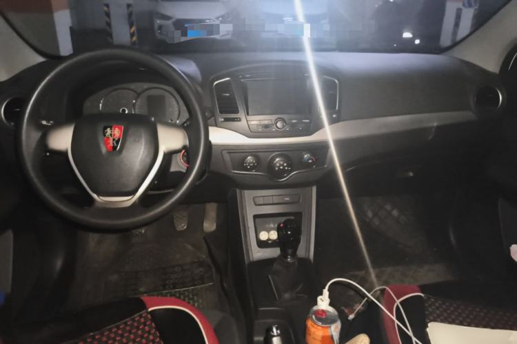 Used Roewe 350 2015 1.5L Manual Luxury Sunroof Edition Center Console