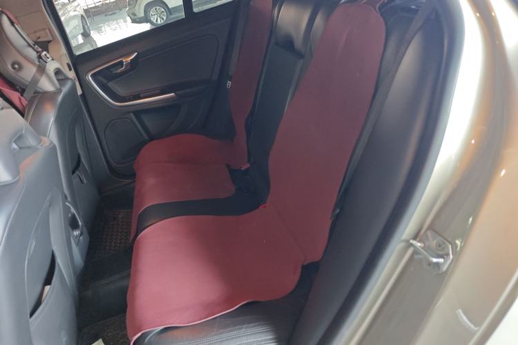 Used Volvo V60 2014 T5 Zhiyi Edition