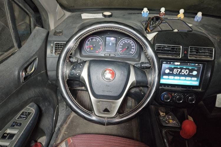 Used FORTHING Joyear X5 2013 1.6L Manual Luxury Model China IV Standard