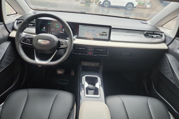 Used Geometry E Firefly 2024 401km Starlight
