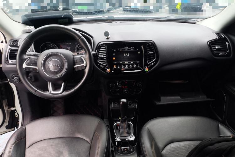 Used Jeep Compass 2017 200T Automatic Prestige Edition Center Console